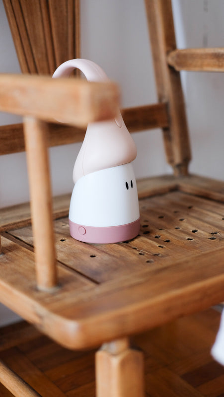 Shop Baby Products Wholesaler's Béaba Pixie Torch 2-in-1 Portable Night Light - Chalk Pink