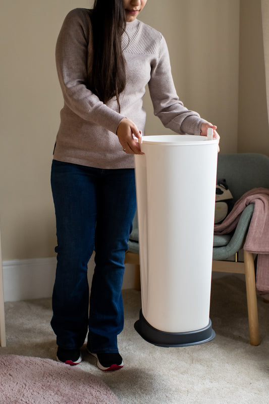 Shop Baby Products Wholesaler's Tommee Tippee Twist & Click XL Nappy Disposal Bin